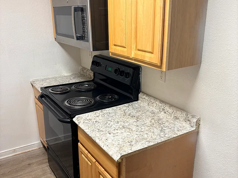 3530 E Richmond Rd #17 — Photo 4