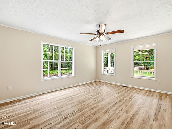 3rd image of 7150 Black Rock Road NE