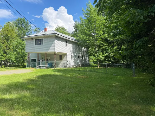 9 Grant Drive, Dover-Foxcroft, ME 04426