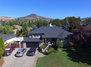 3271 Larue Dr, Medford, OR 97504