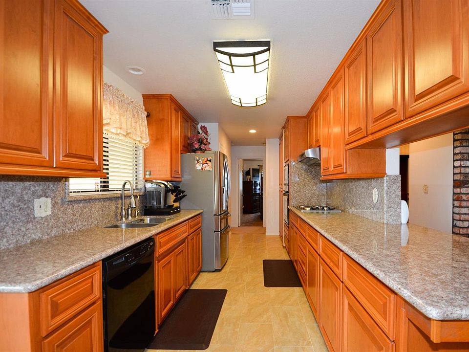 1st image of 2077 Snyder Ln