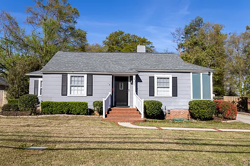 907 Highland Ave Photo 1
