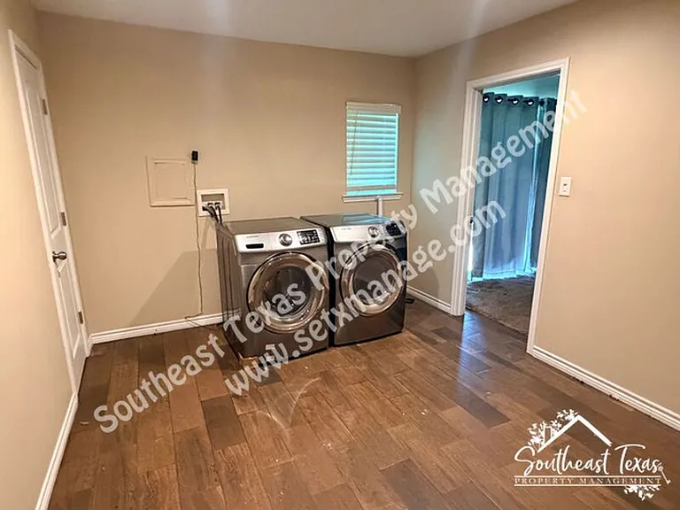 6033 Reba Dr — Photo 11
