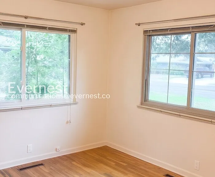 104 Princeton Rd — Photo 17