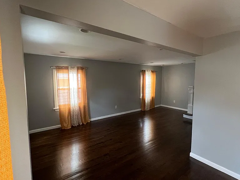 270 Bernard Ter — Photo 13