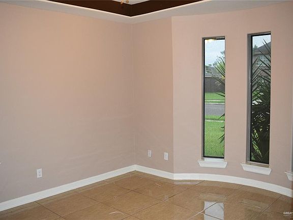 2nd image of 2302 Hannah Dr