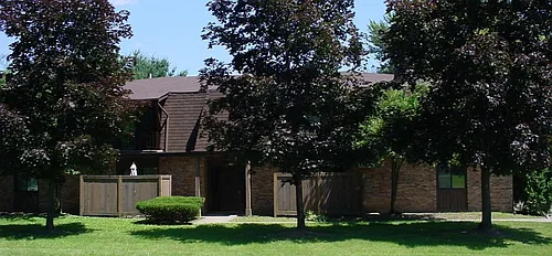470 Fowler St Photo 1