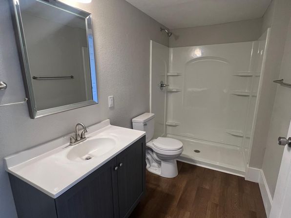 1220 3rd Ave SE APT 4