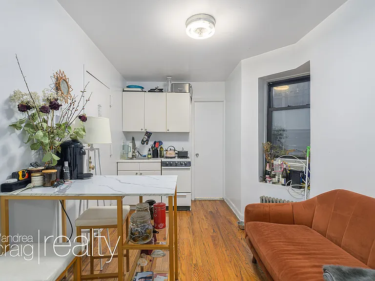 430 E 9th St #BASEMENT — Photo 2