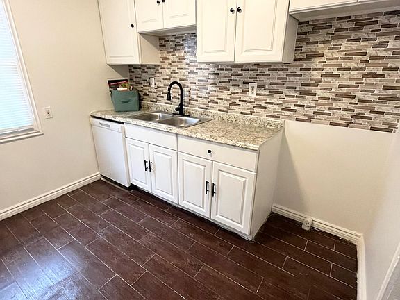 3rd image of 14988 Rossini Dr