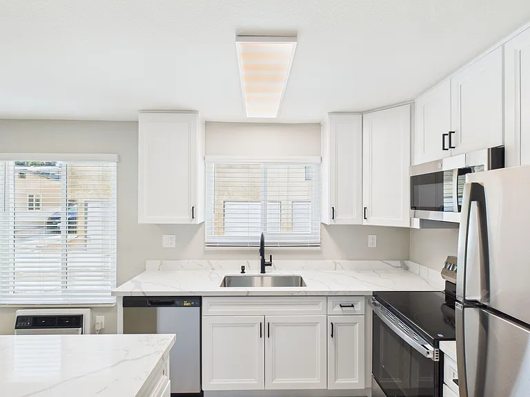 NNP - 3752 Nile Street — Photo 7