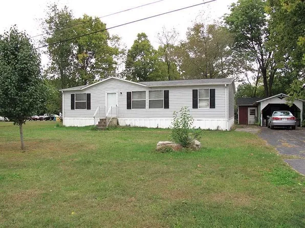 54 Commonwealth Ave, Bunker Hill, WV 25413