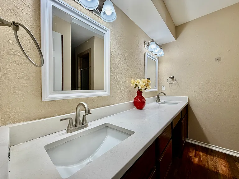 3205 Bryan St — Photo 13
