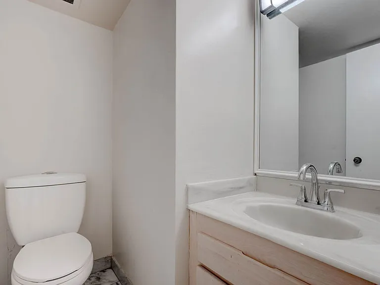 3111 Bel Air Dr #3A — Photo 26