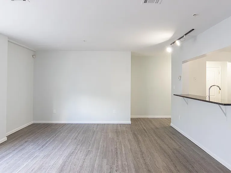394 S Harrison St. — Photo 3