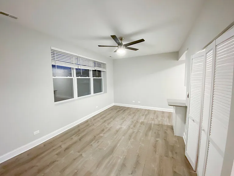3108 N. Milwaukee Ave. — Photo 8