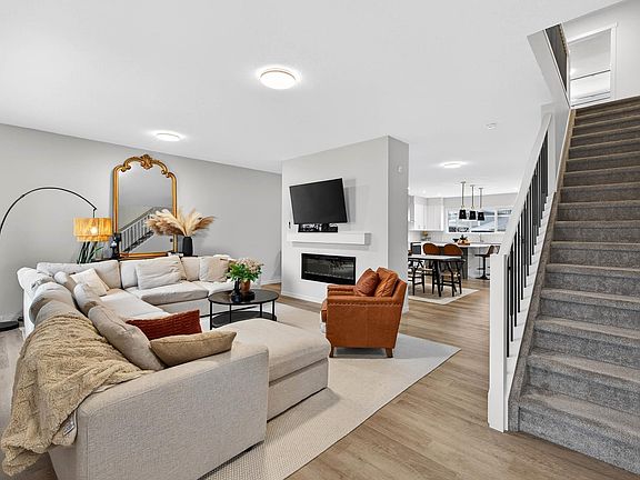 4th image of 6127 Carr Rd NW