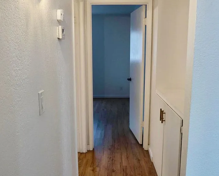 810 E Colter St — Photo 9