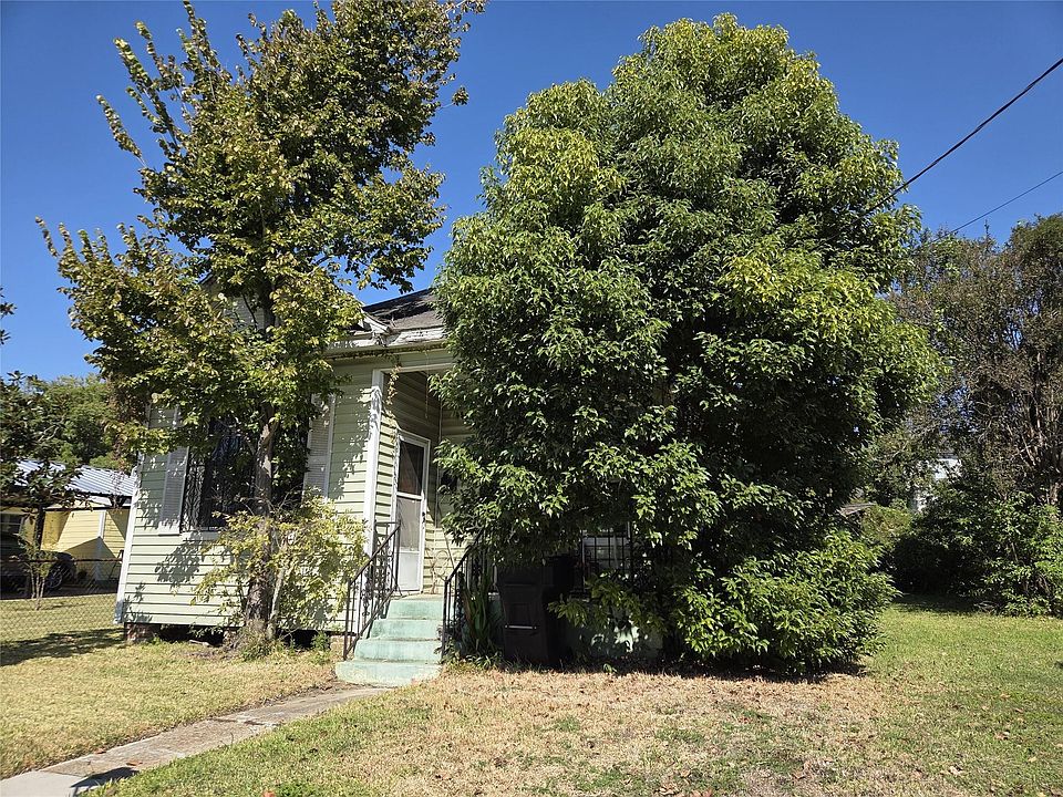 1st image of 7933 Goode St