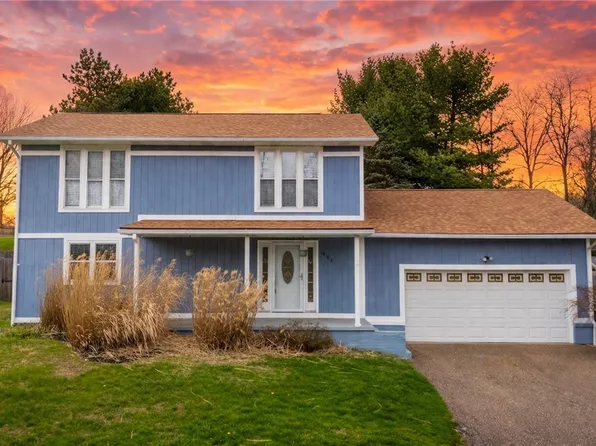 604 Pine Valley Dr, Steubenville, OH 43953