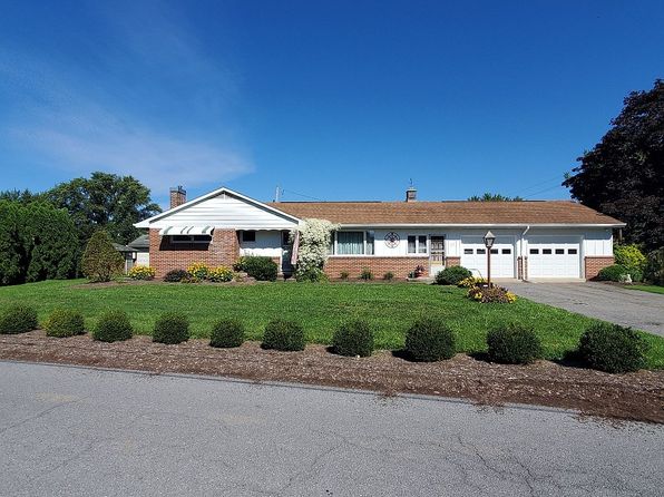 52 Helminiak St