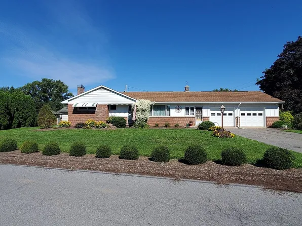 52 Helminiak St, Williamsport, PA 17701
