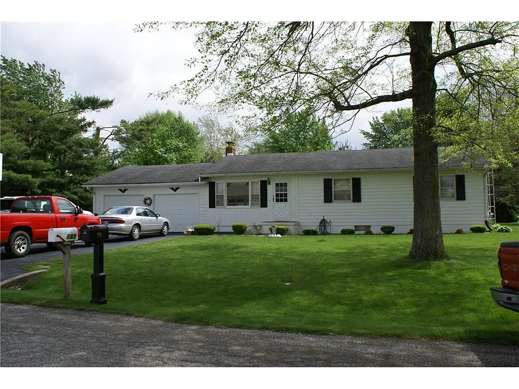 185 W Royal Rd photo 1