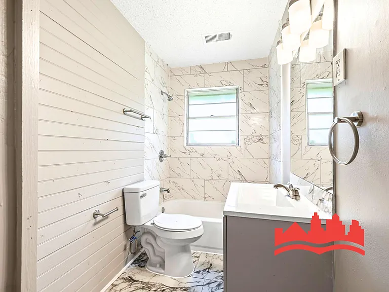 36 W Emory Rd — Photo 22