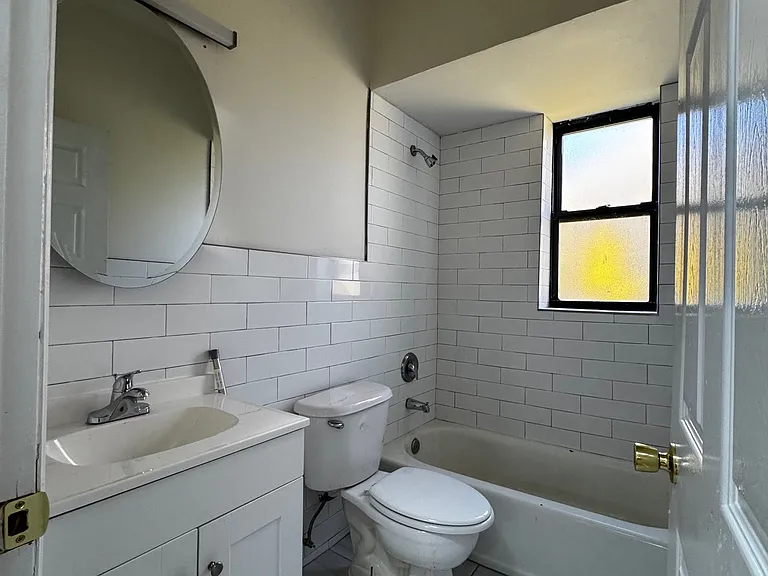 65 Summit Ave #304 — Photo 10