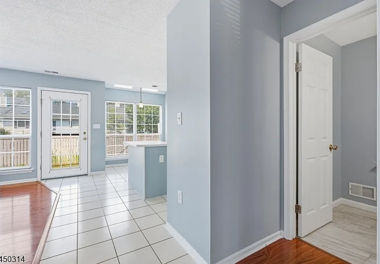 9 Balboa Ln — Photo 5