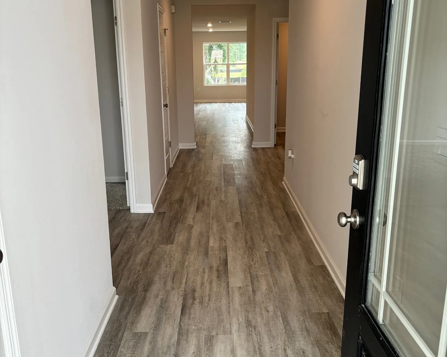 4 bed, 1787 sqft, $2,395 — Photo 3