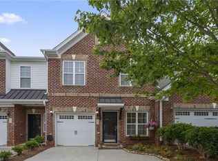 402 Queensbury Dr, Winston Salem, NC 27127