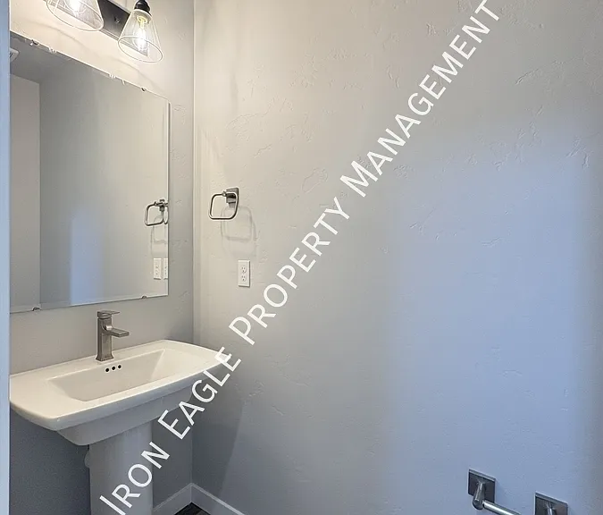 5667 S Memory Ave — Photo 16
