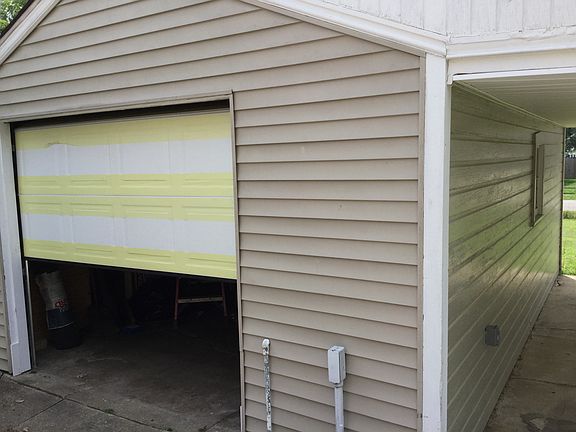 4th image of 730 Marguerite Ave