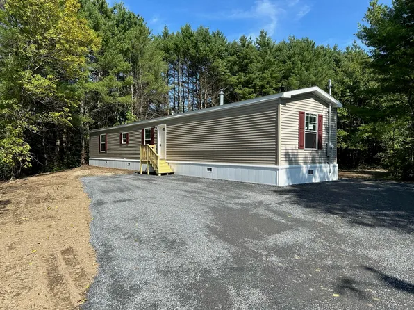 97 Bellsqueeze Road, Benton, ME 04901