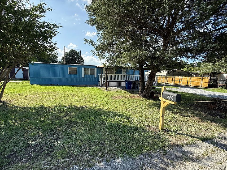 1st image of 242 Cobb Ave