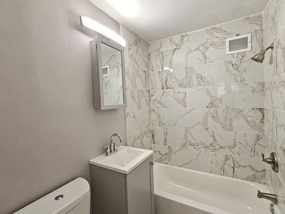 1st image of 7108 Oxford Ave #41