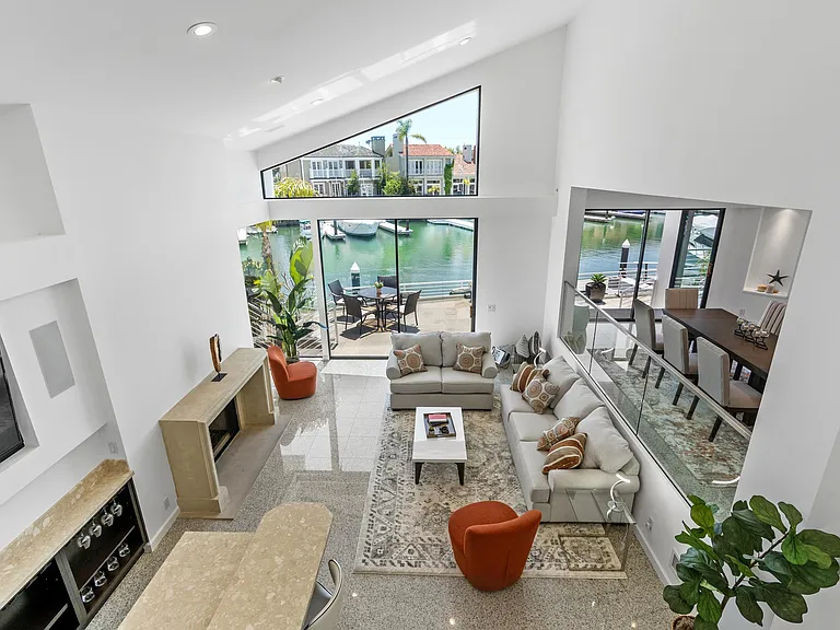 715 Bayside Dr — Photo 16
