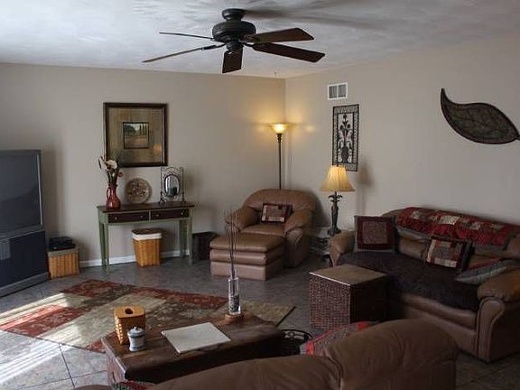 2nd image of 46030 Country Lake Dr