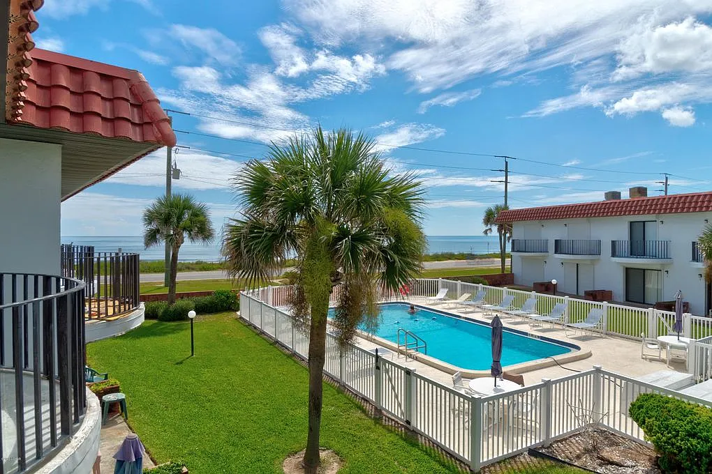 2 bed, 1170 sqft, $3,400 — Photo 1