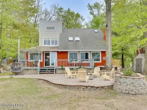 1499 Waterfront Dr, Tobyhanna, PA 18466