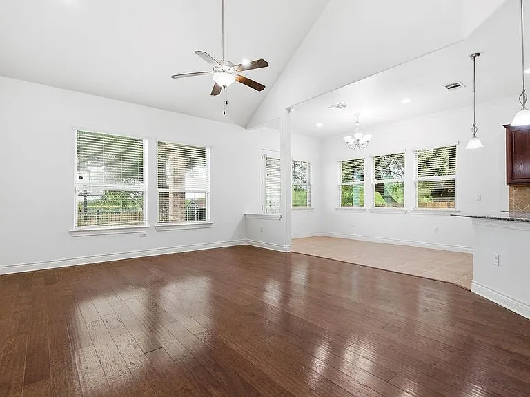 15004 Iveans Way — Photo 4