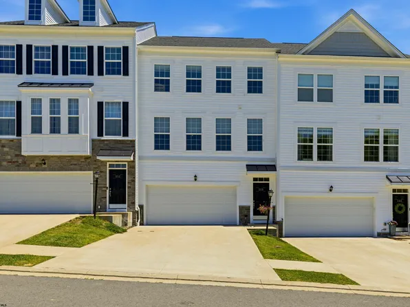 113 Yorktown Ct, Bridgeport, WV 26330