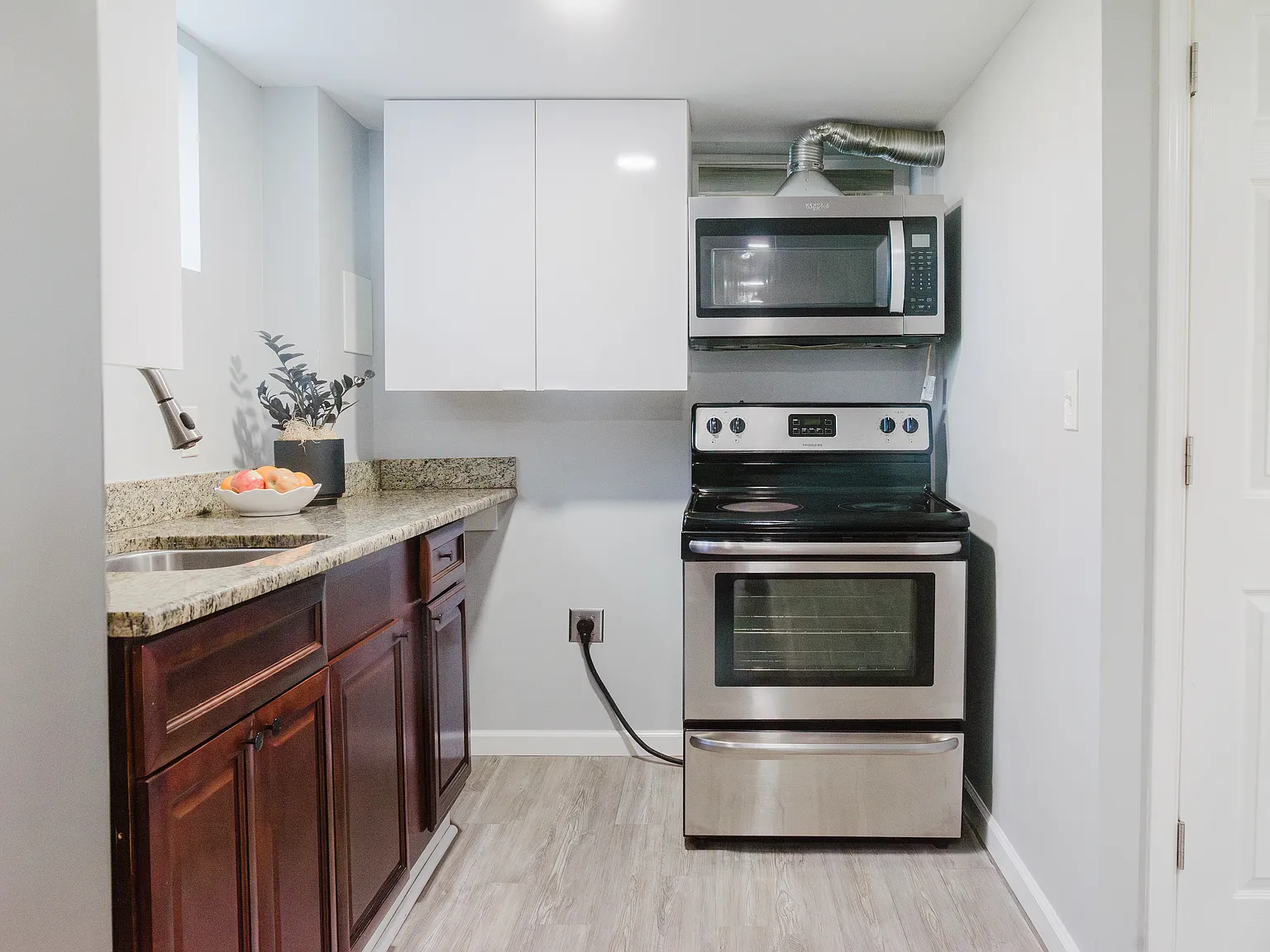 2 bed, 832 sqft, $1,700 — Photo 3