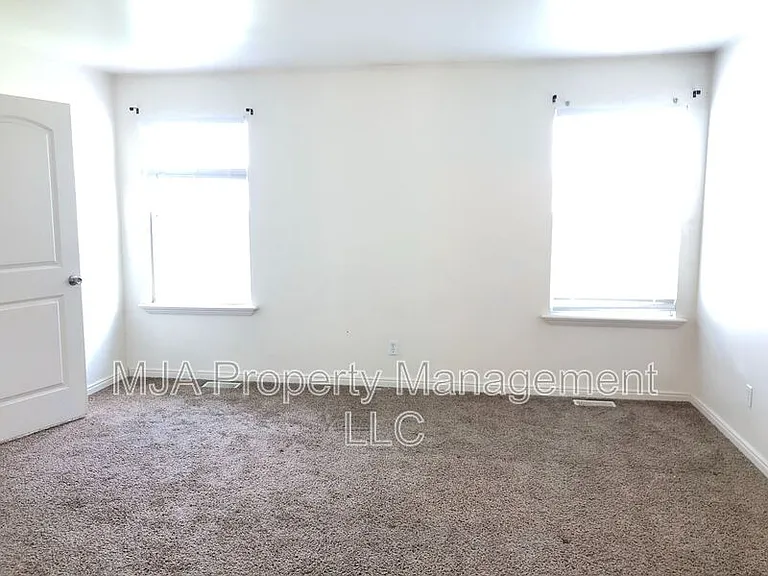 2574 W Robin Rd #2576 — Photo 8