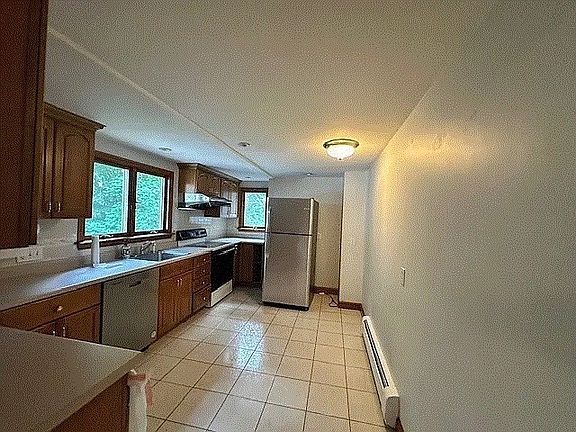 4th image of 32 Coyne Rd #32