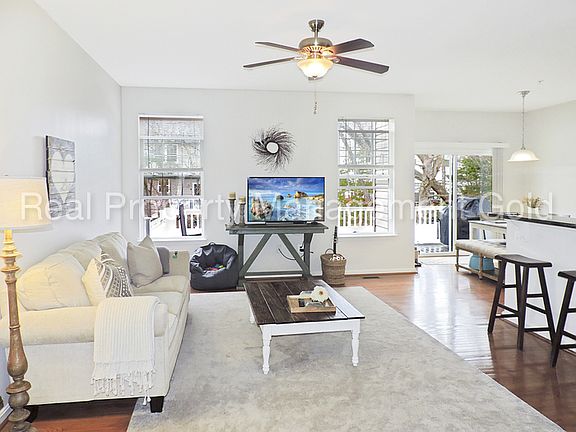 4th image of 22286 Scott Cir