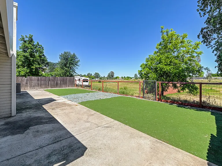 7337 Little Acorn Way — Photo 37