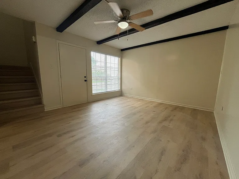 Crestwood Apartments — Photo 58