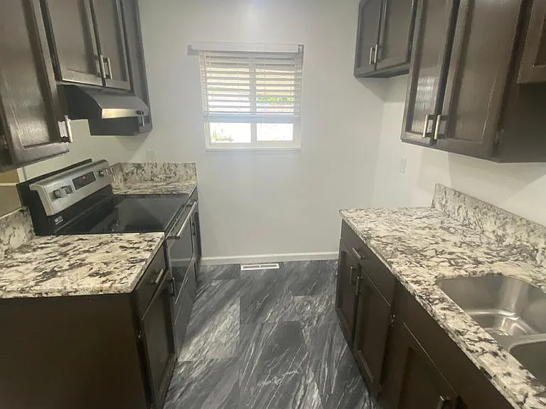 2808 Marvin Dr — Photo 4